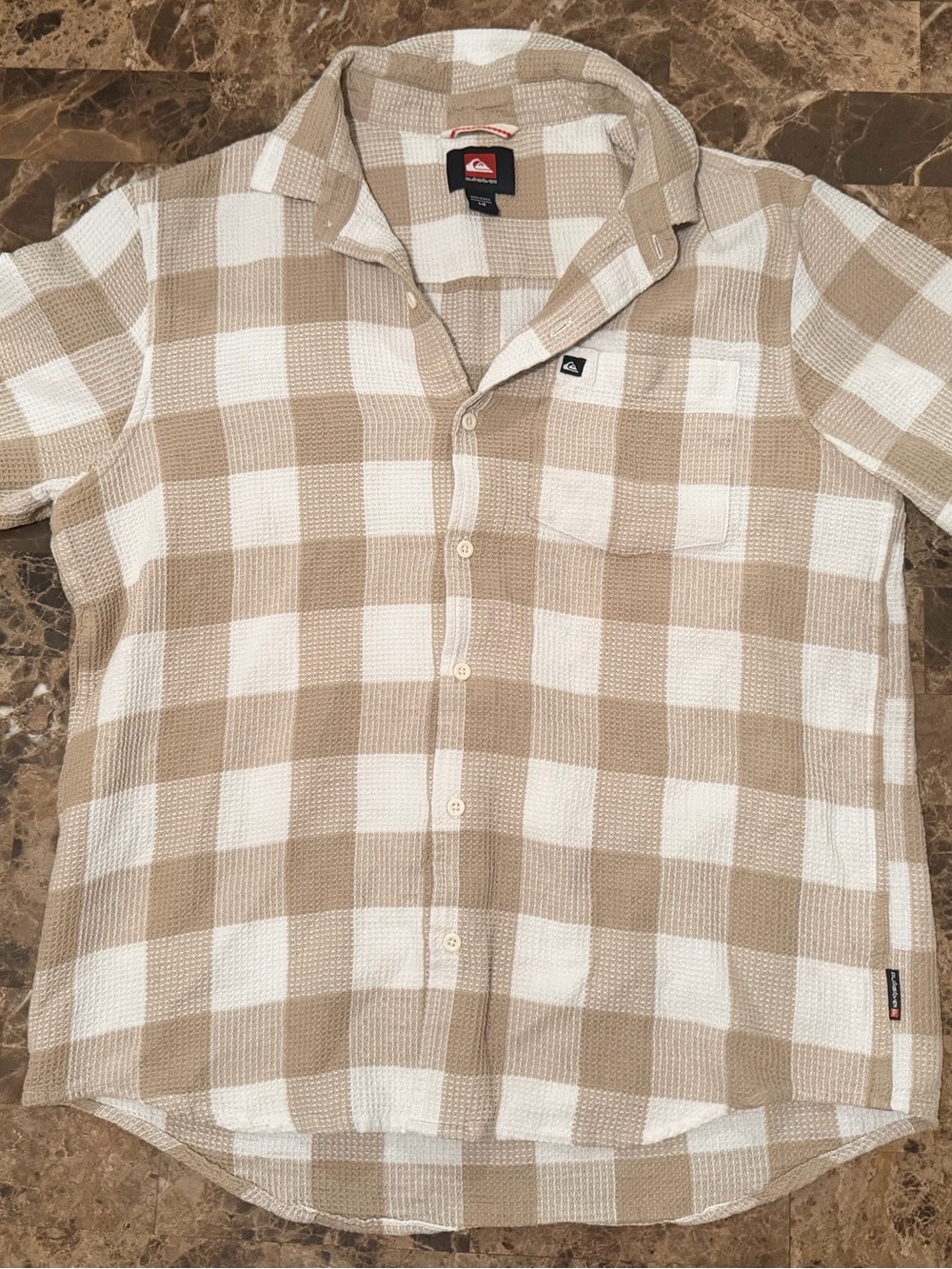 Quiksilver Men’s Beige and White Check Short-Sleeve Button-Up Shirt